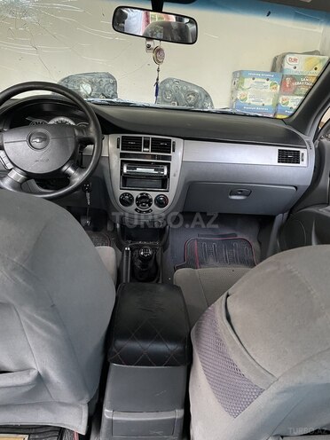Chevrolet Lacetti-2