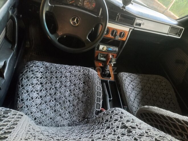 Mercedes 190-7