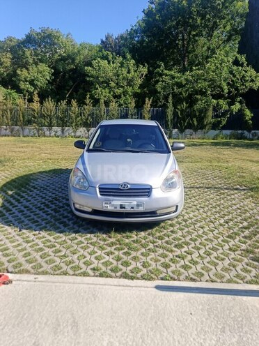 Hyundai Accent-1