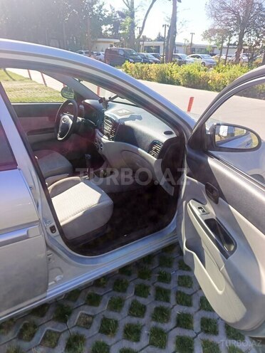 Hyundai Accent-8
