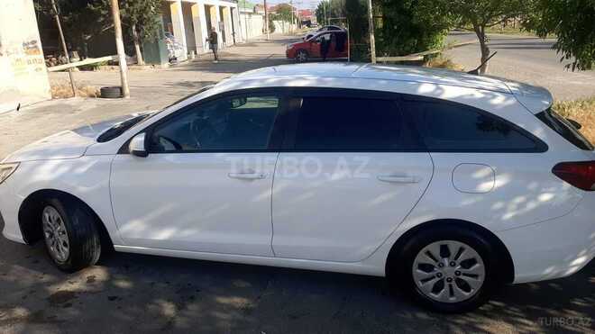 Hyundai i30-10
