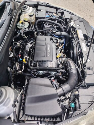Chevrolet Cruze-9