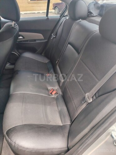 Chevrolet Cruze-8