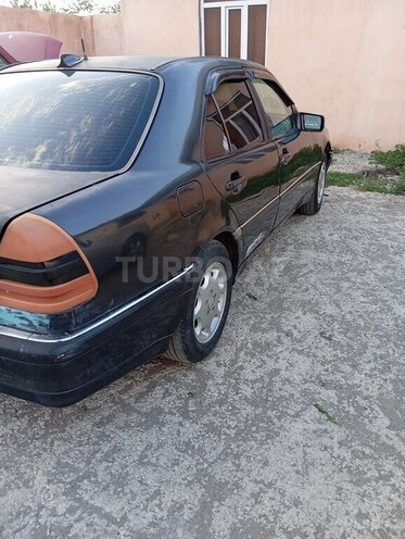 Mercedes C 250-8