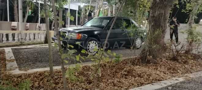 Mercedes 190-5
