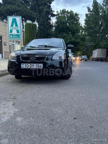 Kia Rio-1