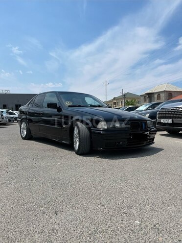 BMW 318-1