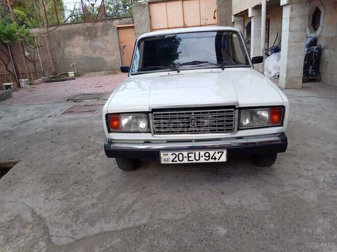 LADA (VAZ) 2107-1