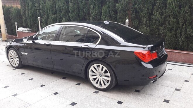 BMW 750-2