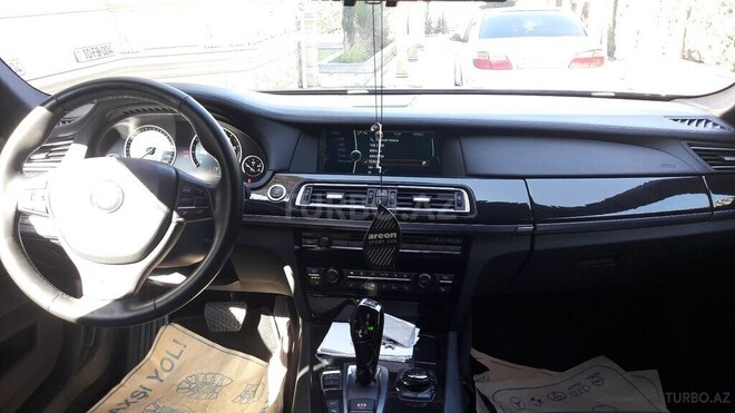 BMW 750-5