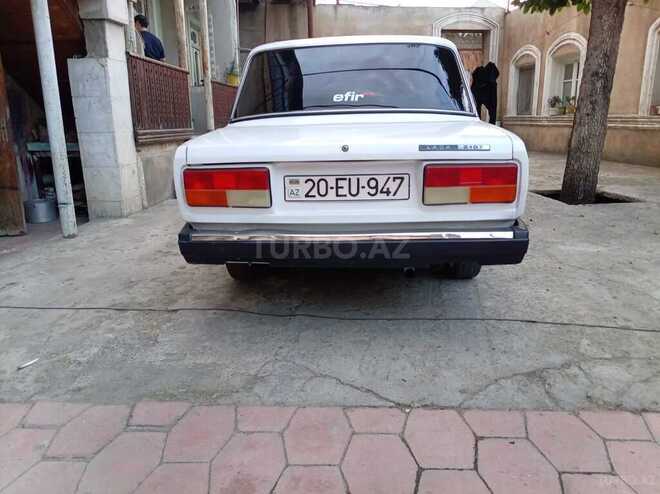LADA (VAZ) 2107-2