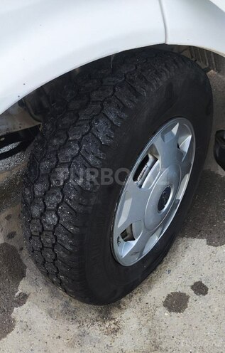 Ford Transit-15