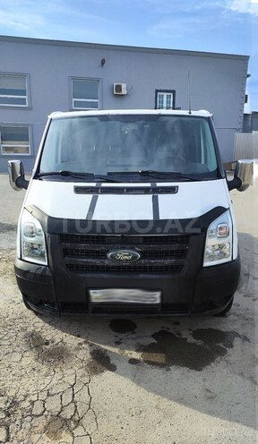 Ford Transit-17
