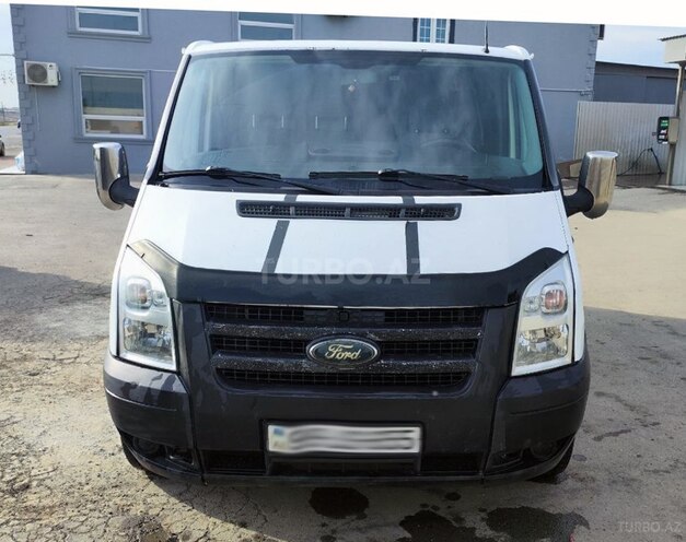 Ford Transit-1