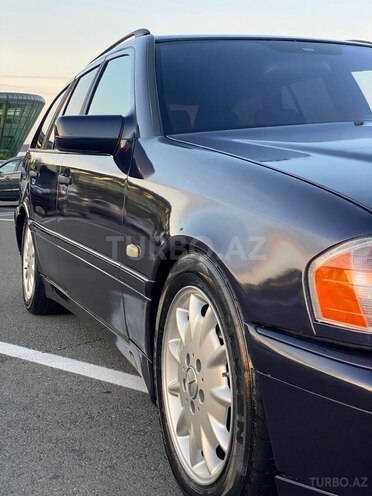 Mercedes C 180-7