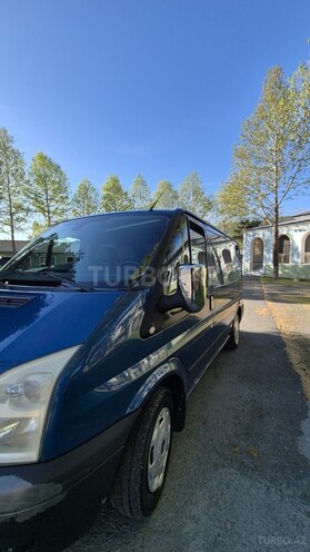 Ford Transit-2