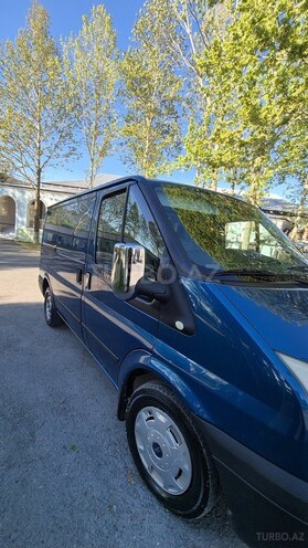 Ford Transit-4