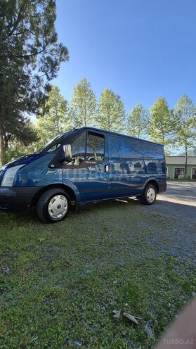 Ford Transit-7