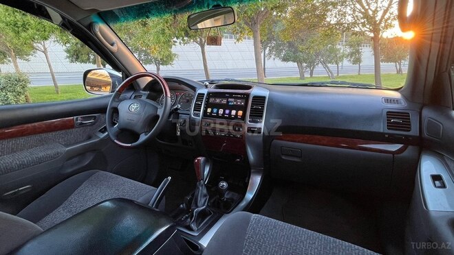 Toyota Land Cruiser Prado-9