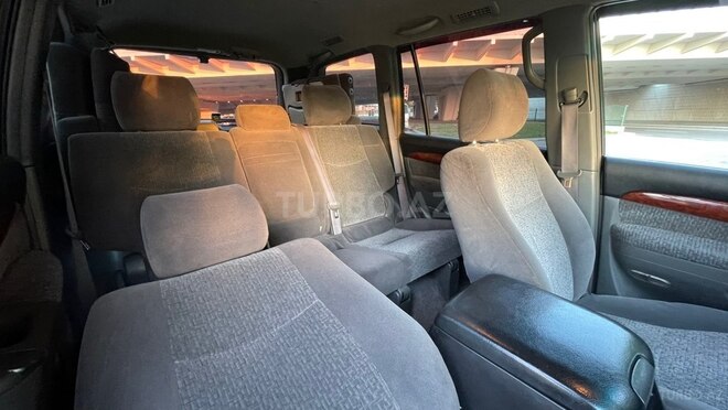 Toyota Land Cruiser Prado-10