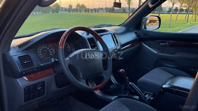 Toyota Land Cruiser Prado-8