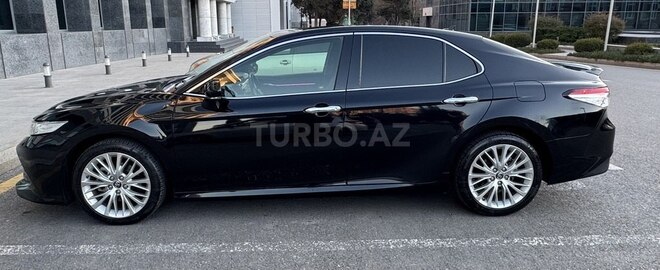 Toyota Camry-13