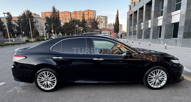 Toyota Camry-14