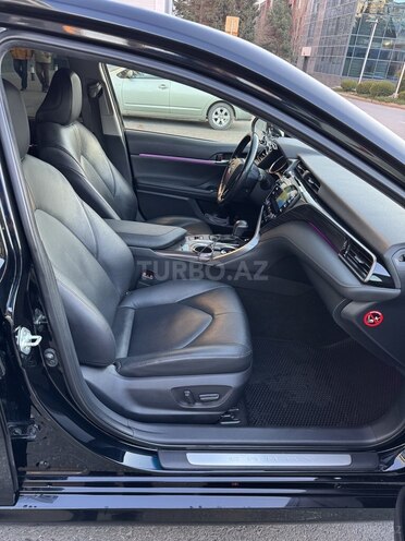 Toyota Camry-9