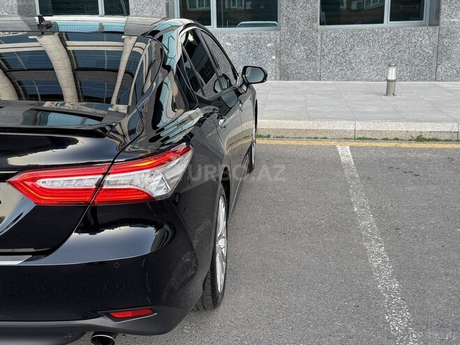Toyota Camry-15