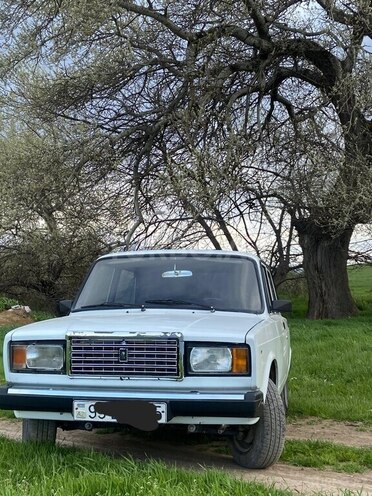 LADA (VAZ) 2107-1