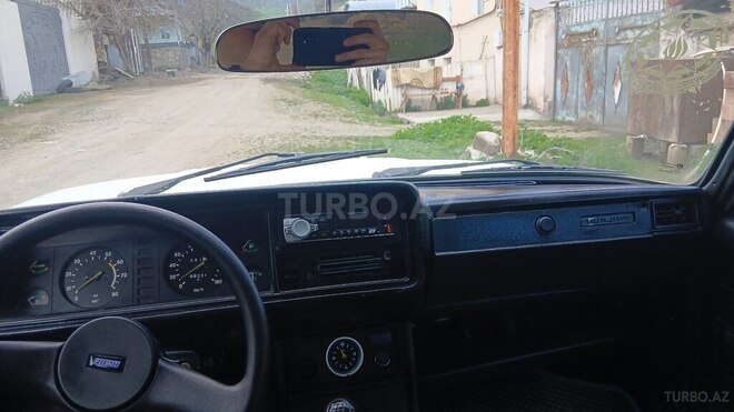 LADA (VAZ) 2107-4