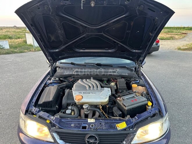 Opel Vectra-12