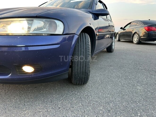 Opel Vectra-4
