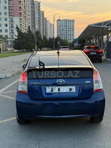 Toyota Prius-11