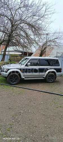 Mitsubishi Pajero-8