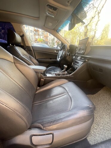 Kia K5-11