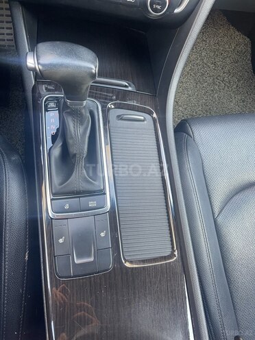 Kia K5-13