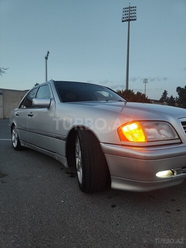 Mercedes C 280-4