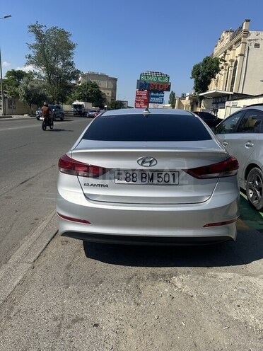 Hyundai Elantra-2