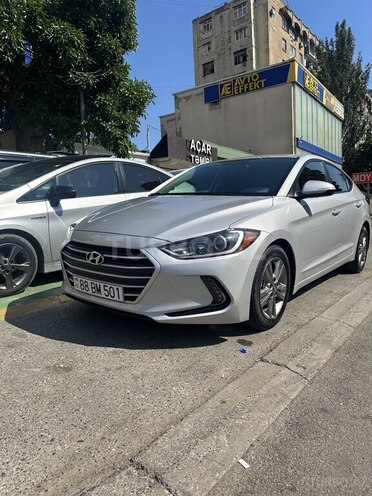 Hyundai Elantra-6