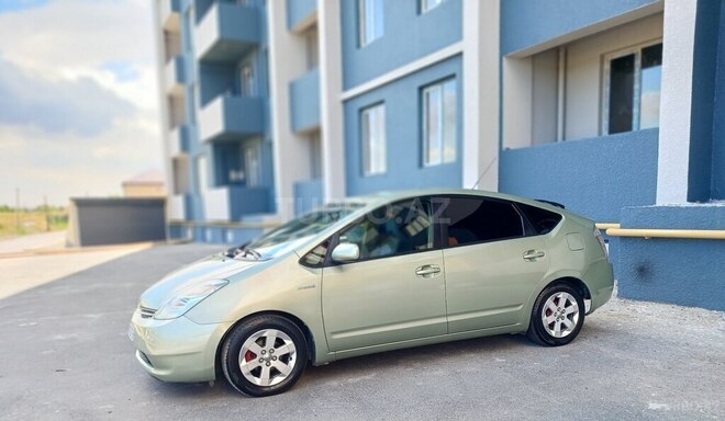 Toyota Prius-4