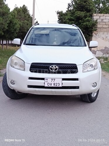 Toyota RAV4-1