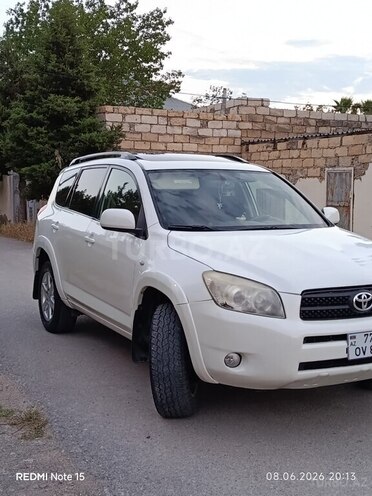 Toyota RAV4-3