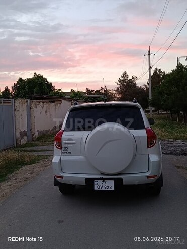 Toyota RAV4-6