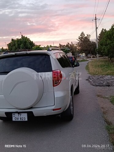 Toyota RAV4-7