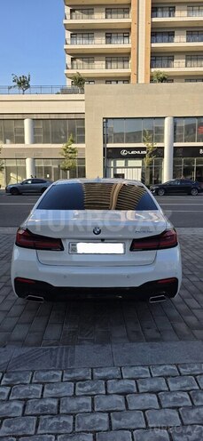 BMW 530e-8