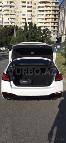 BMW 530e-7