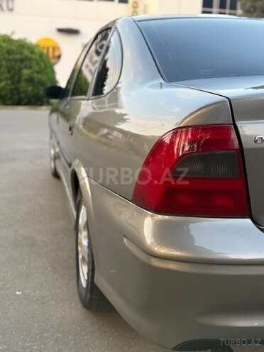 Opel Vectra-9