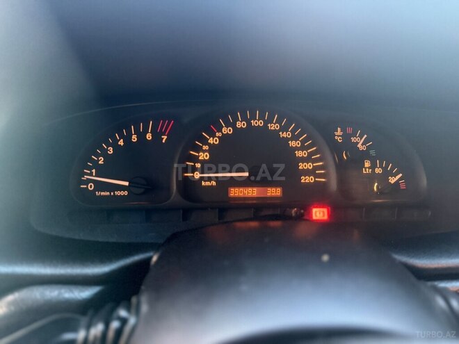 Opel Vectra-4