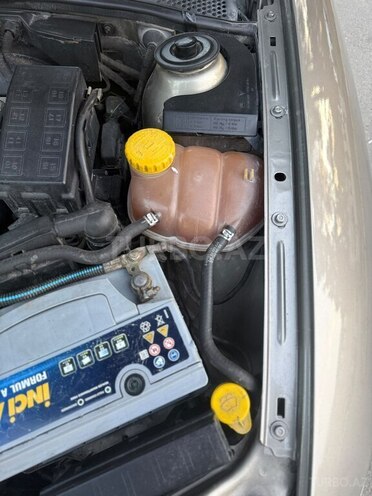Opel Vectra-15